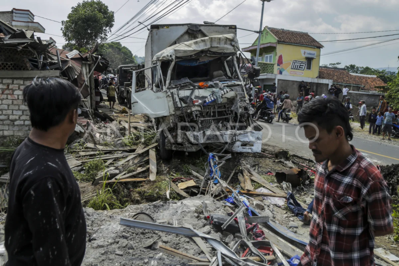 Kecelakaan truk di Cianjur