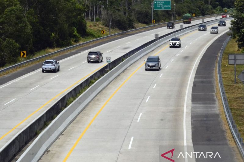 Volume kendaraan di tol Lampung meningkat