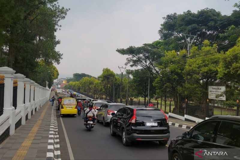 Polres Cianjur tempatkan tim pengurai di titik rawan kemacetan