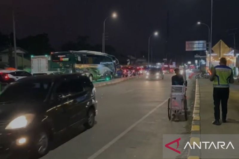 Puluhan ribu kendaraan wisatawan sambangi objek wisata Sukabumi