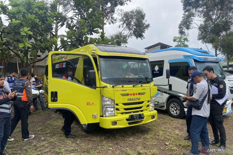 Dishub Bandung Barat cek kelaikan angkutan umum