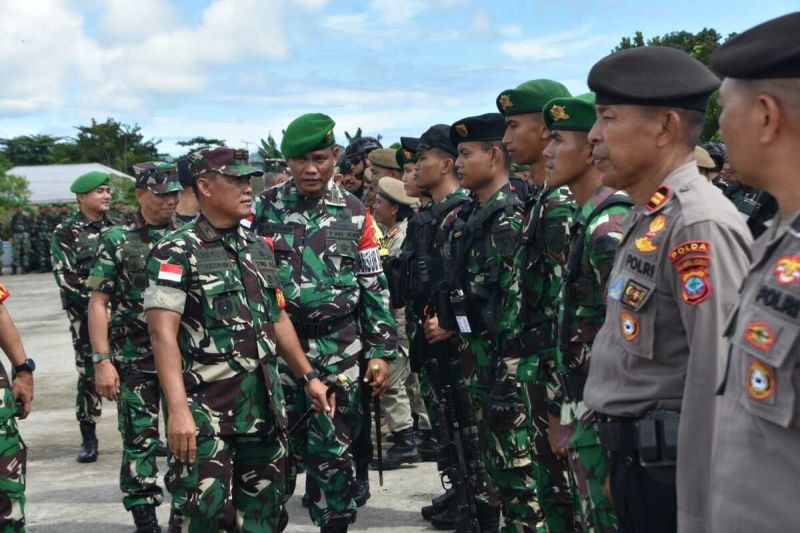 COVID-19 prompts raise in TNI-Polri officers' salaries: Jokowi - ANTARA ...