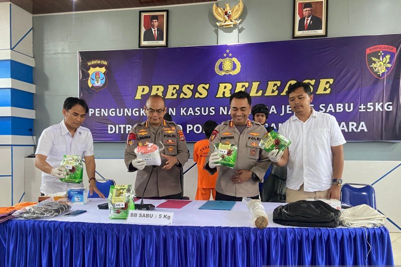 Police Foil Bid To Smuggle 5kg Drugs Into N Kalimantan - ANTARA News