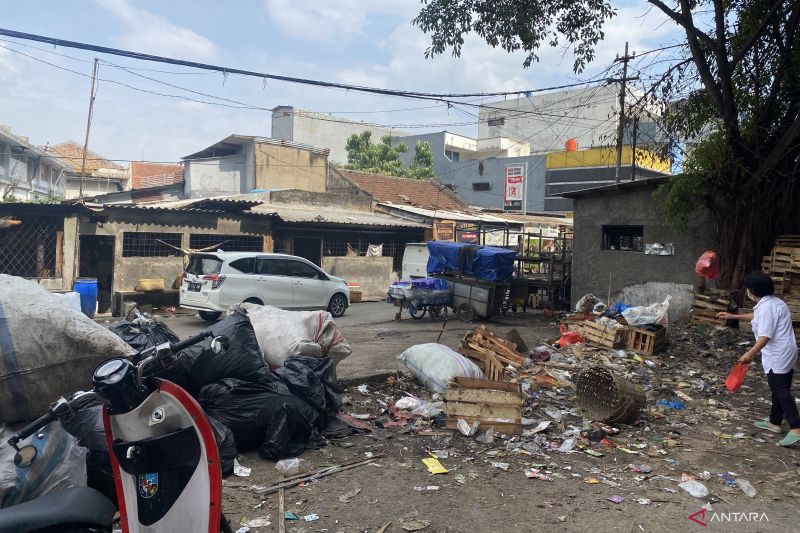 Pemkot Bandung pastikan penanganan sampah di seluruh TPS terkendali