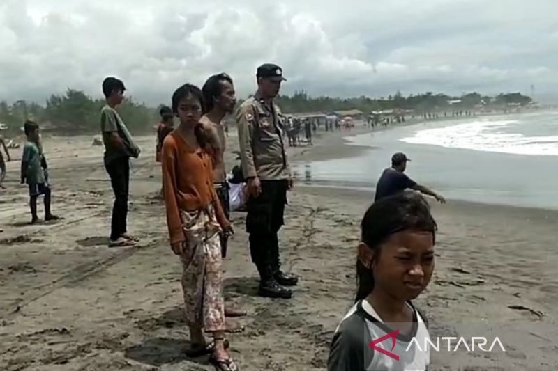 Seorang wisatawan KBB dilaporkan terseret gelombang di Pantai Jayanti Cianjur