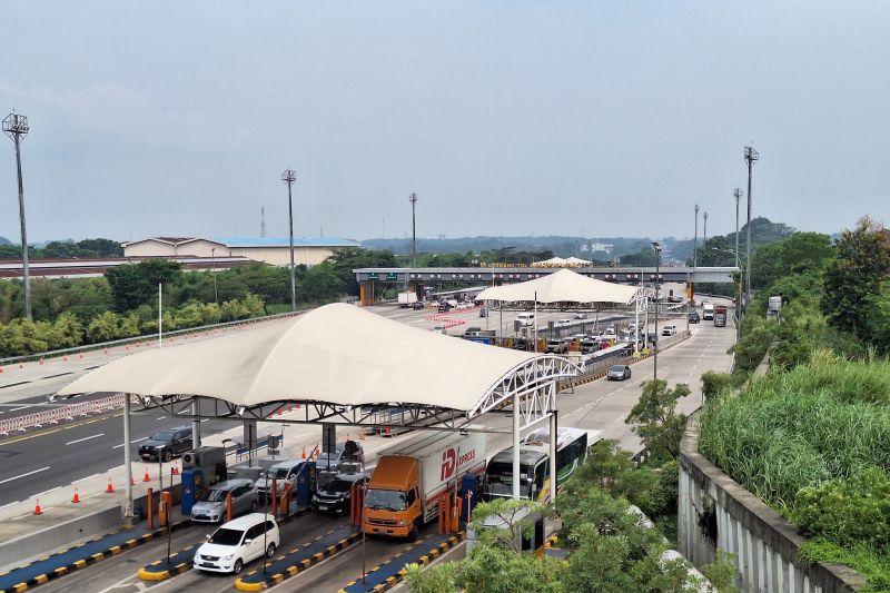 19.239 kendaraan kembali ke Jakarta melalui GT Cikampek Utama