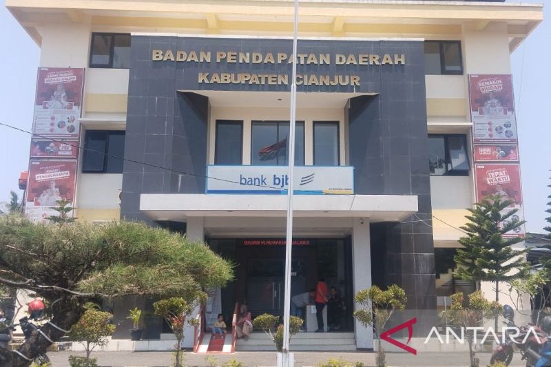 Pendapatan pajak dserah Cianjur 2023 lampaui target