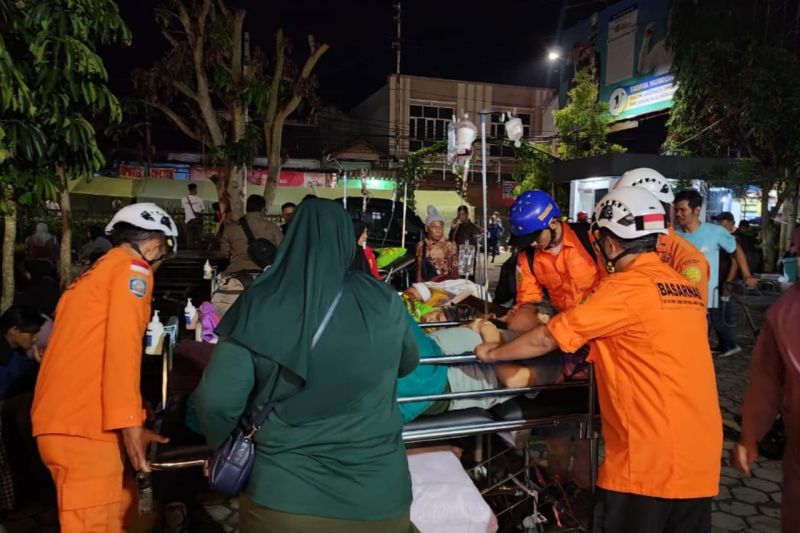 Basarnas evakuasi pasien RSUD Sumedang hindari dampak gempa