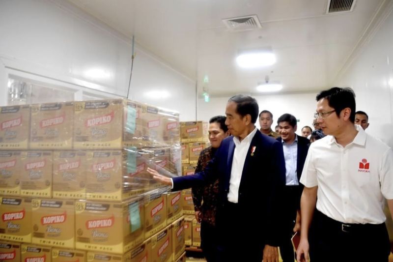 Presiden Jokowi meninjau perusahaan Indonesia yang kuasai pasar Filipina