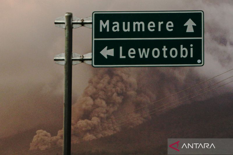 Status Gunung Lewotobi naik menjadi awas