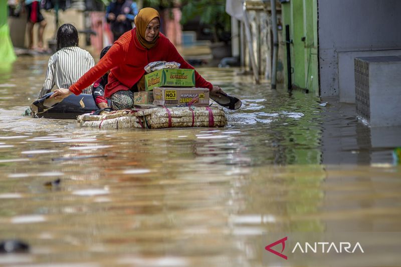 Kawasan Dayeuhkolot masih terendam banjir