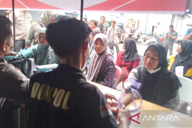 Seribu petugas pelipat surat suara di KPU Cianjur dapat pemeriksaan kesehatan