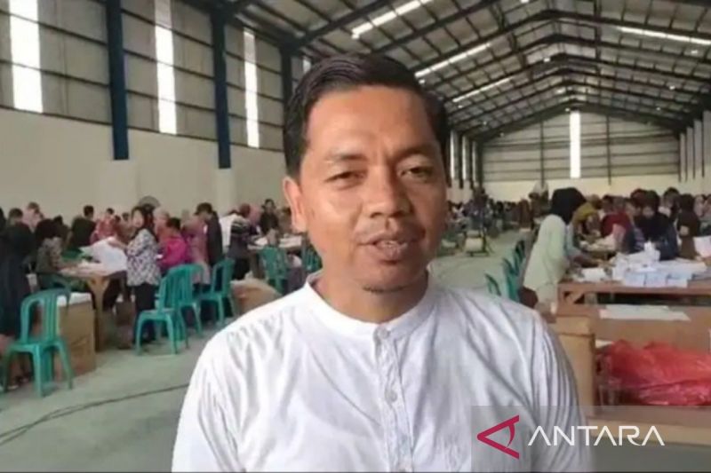 Ratusan lembar surat suara pemilu di Bekasi rusak