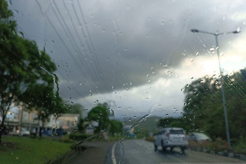 BMKG prakirakan hujan guyur mayoritas wilayah Bandung hari ini