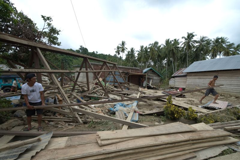 Tiga rumah hilang akibat banjir bandang