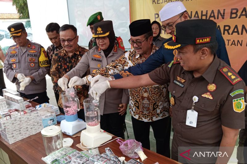 Kejari Cirebon musnahkan barang bukti narkoba senilai Rp3,3 miliar