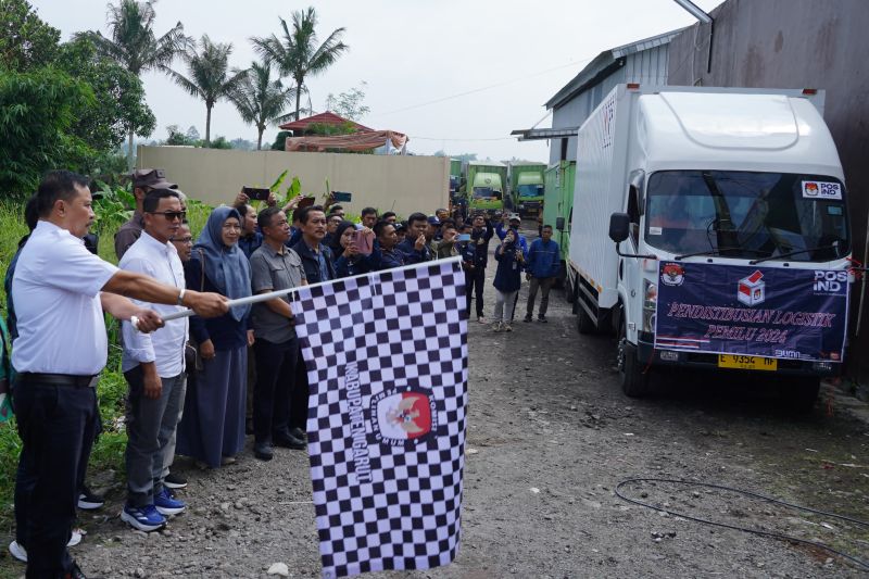 PJ Bupati Garut minta distribusi logistik pemilu tepat waktu