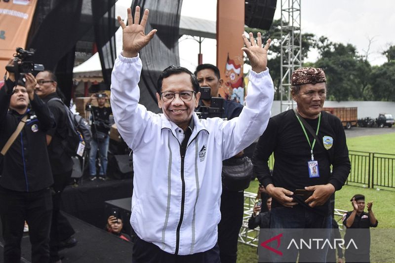 Mahfud akan menyerahkan surat pengunduran diri langsung ke Presiden Jokowi