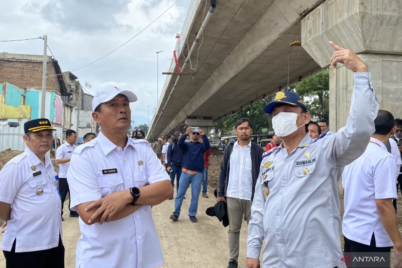 Pemkot Bandung mempercepat pembangunan Flyover Ciroyom