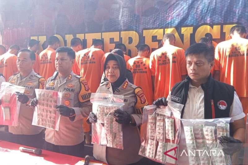 Polresta Cirebon ringkus 18 tersangka pengedar narkotika dan obat keras
