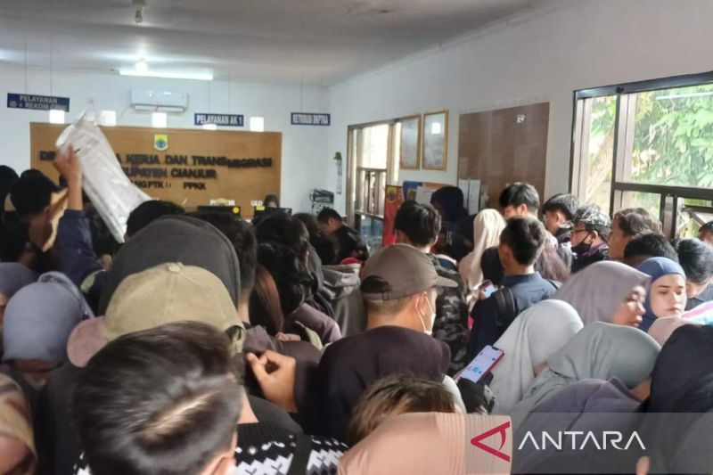 Ribuan orang pencari kerja di Cianjur ajukan AK1