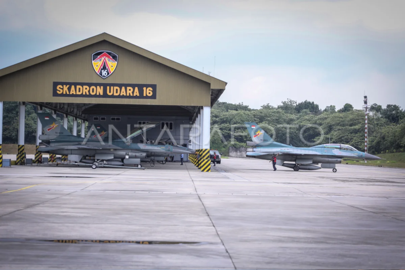 Pesawat F-16 di Skadron Udara 16