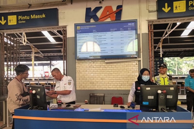 KAI Cirebon siapkan 14.210 tiket selama libur panjang Februari