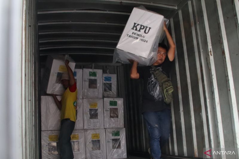 KPU Cianjur: Pendistribusian logistik pemilu ke PPK tuntas sesuai target