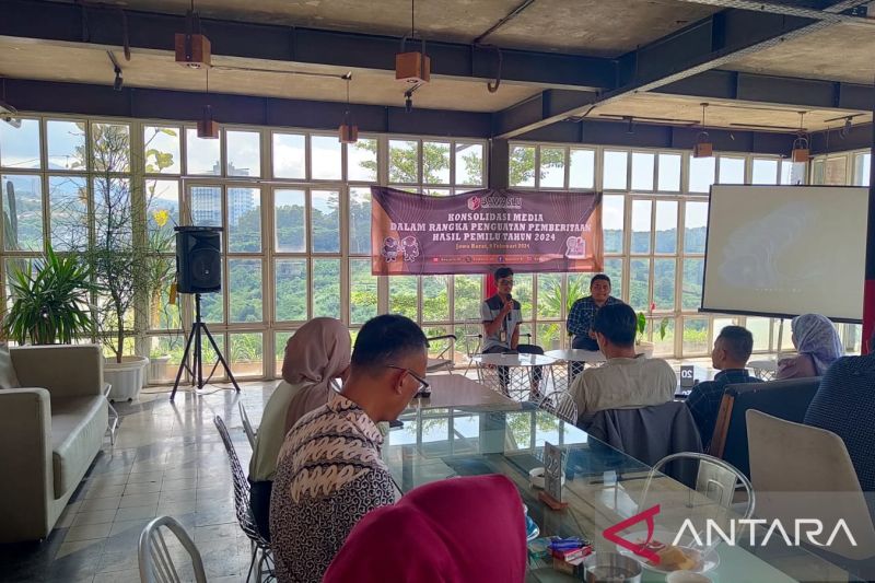 Bawaslu konsolidasi pemantau dan media tingkatkan pengawasan pemilu