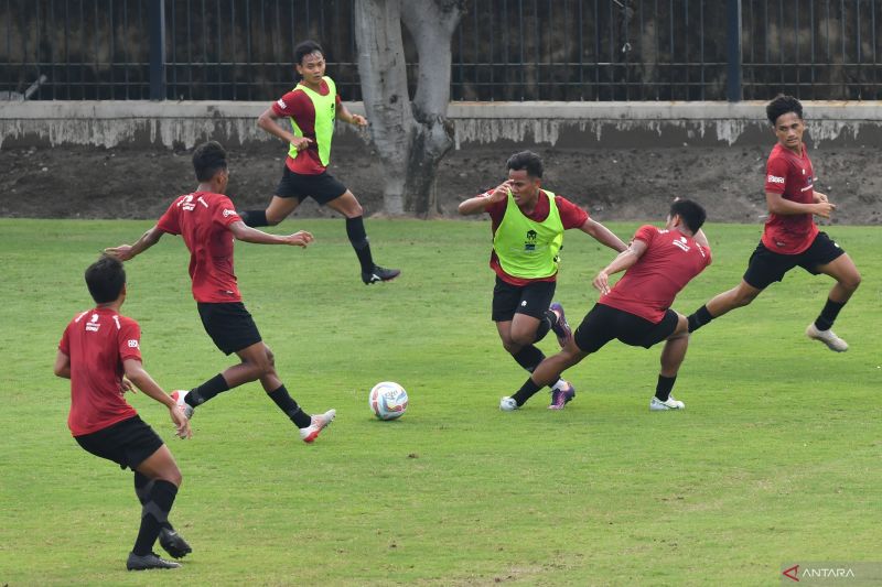 Specs menjadi bola resmi timnas Indonesia