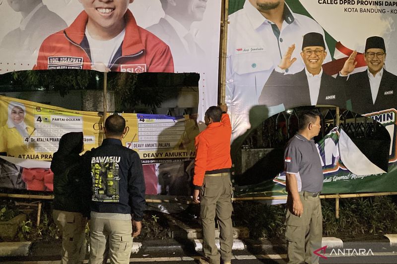 Bawaslu RI pimpin penertiban APK serentak saat masa tenang di Kota Bandung