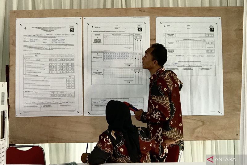Anies dan Ganjar masih mendapat suara di TPS tempat Prabowo mencoblos