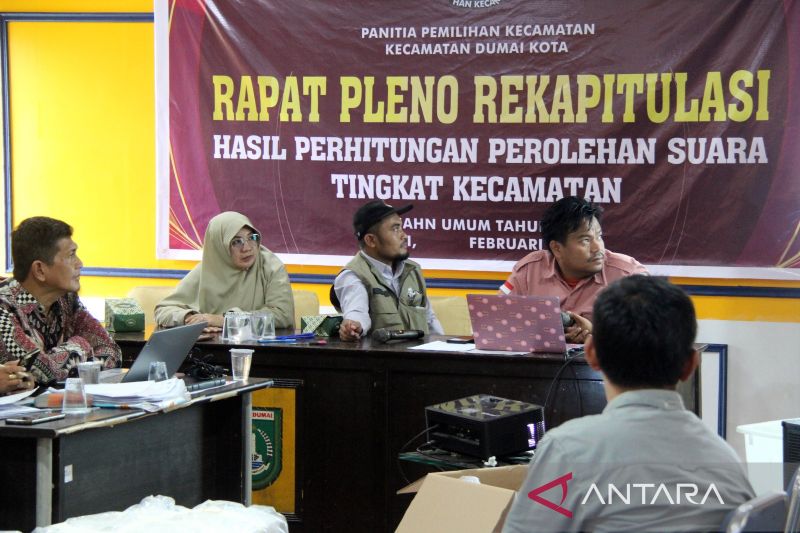 FOTO - Pencoblosan ulang dan rekapitulasi suara di Kota Dumai