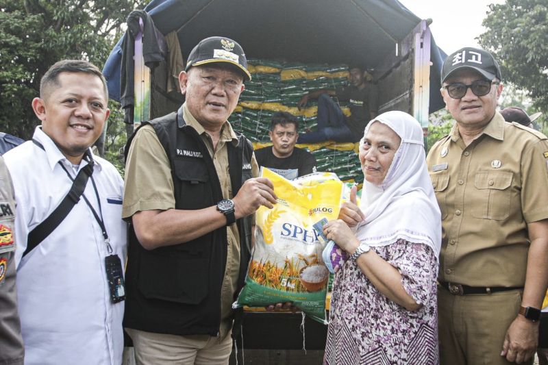 Stok pasokan beras di 34 pasar tradisional di Kota Bandung aman