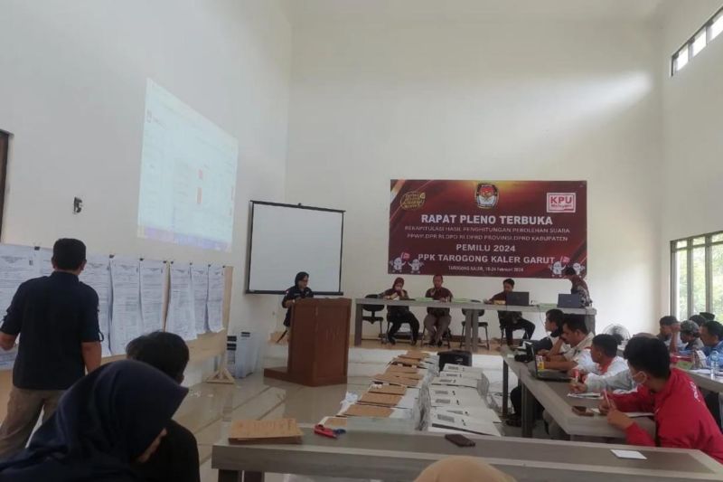 KPU Garut sebut rekapitulasi hasil pemilu masih berlangsung di PPK