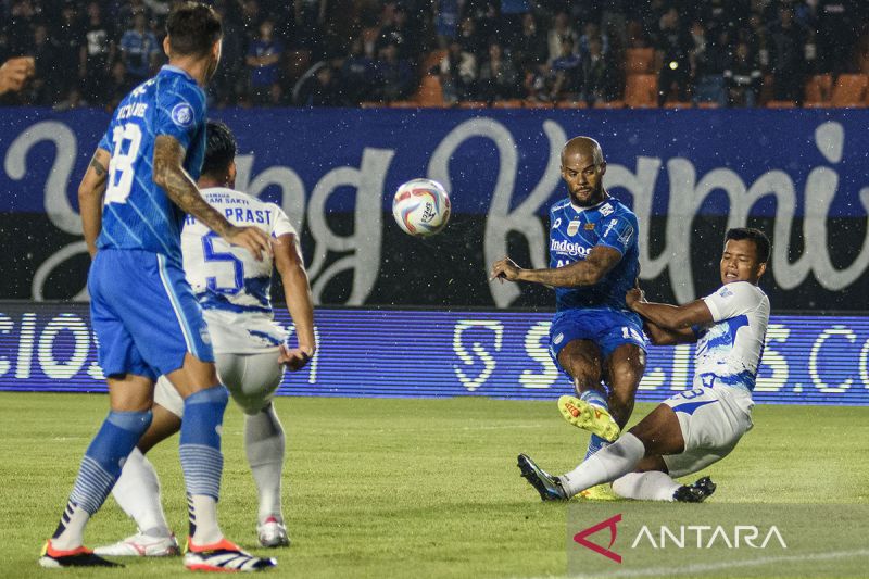 Persib Bandung kalahkan PSIS Semarang