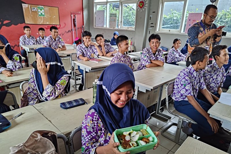 Kabupaten Tangerang menjadi percontohan makan siang gratis