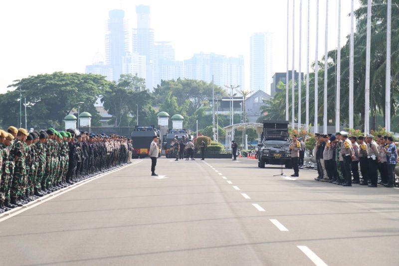 Polisi Terjunkan 2.590 Personel Gabungan Amankan Demo Di DPR/ MPR RI ...