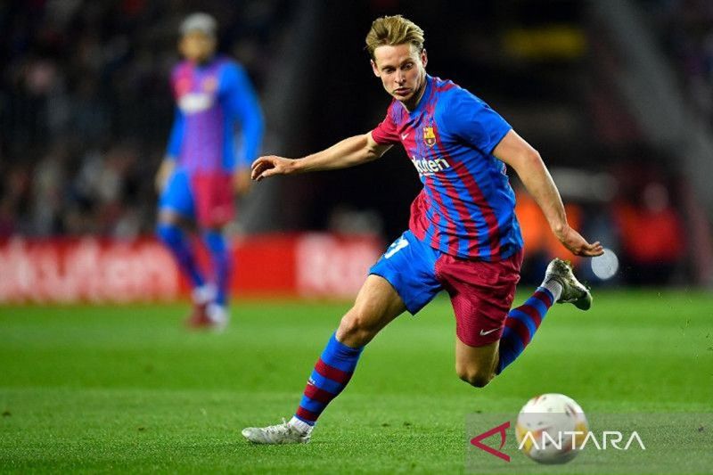 Liverpool tertarik datangkan Frenkie De Jong dari Barcelona
