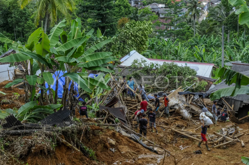 Bencana tanah longsor di Lebak