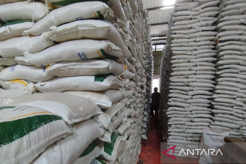 Cadangan beras tersedia 462 ton untuk masyarakat Garut