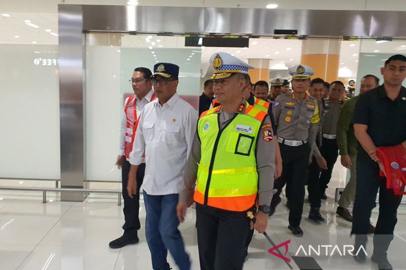 Menteri Perhubungan tinjau kesiapan BIJB Kertajati jelang mudik Lebaran 2024