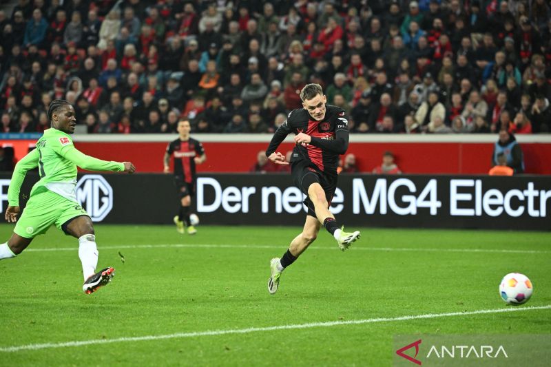 Gol Florian Wirtz kokohkan Bayer Leverkusen di puncak klasemen