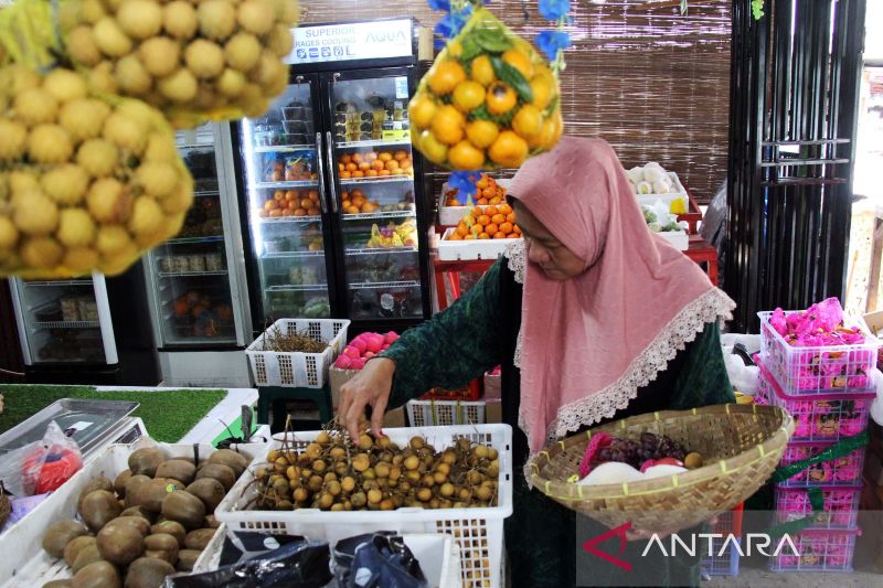 Harga buah lokal naik saat Ramadhan di Dumai