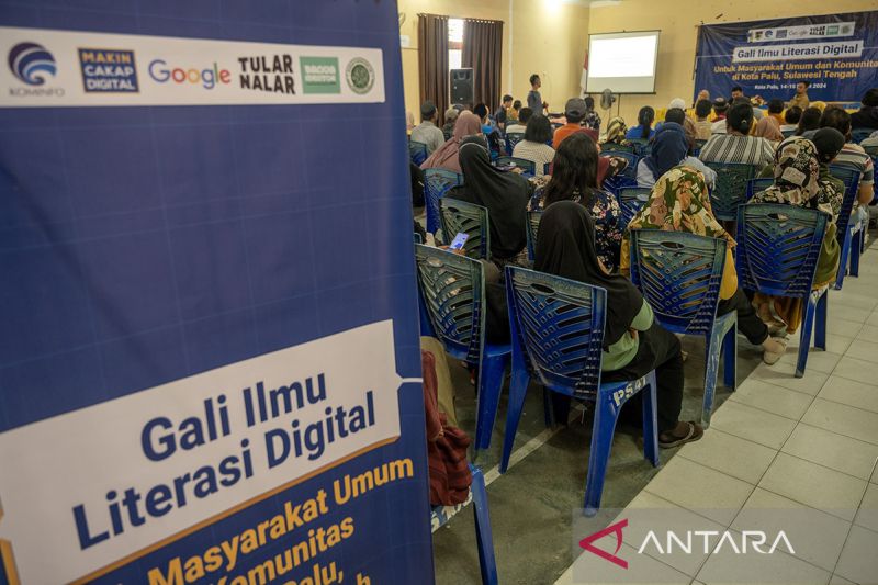 Gali ilmu literasi digital Kominfo di Palu