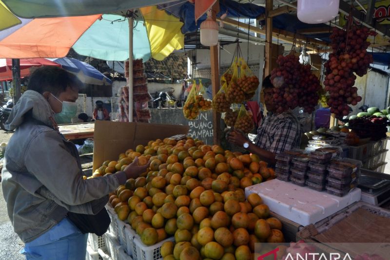Penjualan buah meningkat di bulan Ramadhan