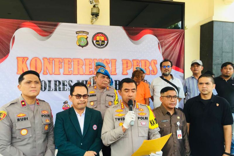 Seorang yang mengaku sebagai dokter di Bekasi ditangkap polisi