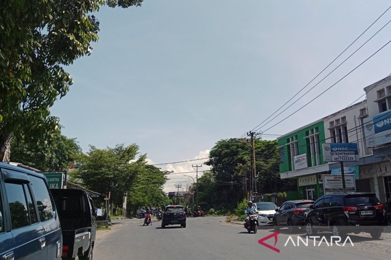 Bandung hujan, cuaca berawan di sebagian besar kota di Indonesia