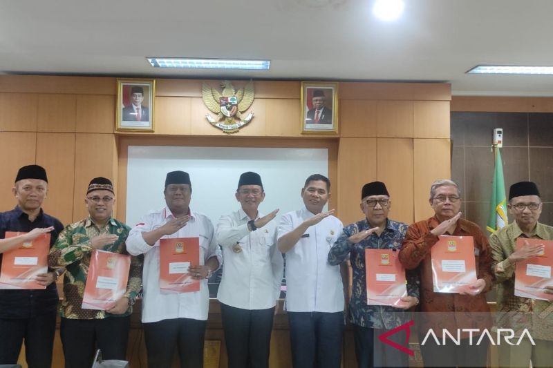 3 ormas di Kabupaten Bekasi menerima perjanjian hibah