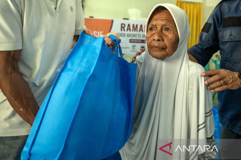 Penyaluran Paket Sembako Ramadhan di Palu